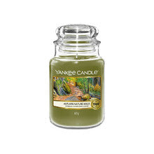 YANKEE CANDLE Autumn Nature Walk Candle ( podzimní procházka v přírodě ) - Vonná svíčka 411.0g