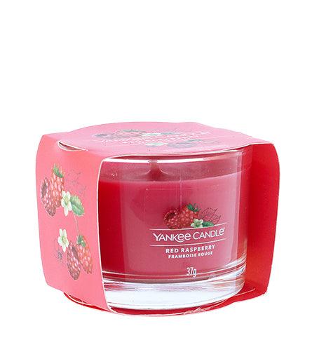 YANKEE CANDLE Red Raspberry Votive Candle In Glass 37 G - Parfumby.com