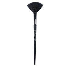 GABRIELLA SALVETE Highlighter Brush 1 PCS - Parfumby.com