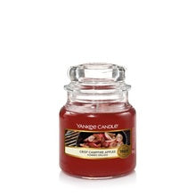 YANKEE CANDLE Crisp Campfire Apples Candle - Scented candle 623 G