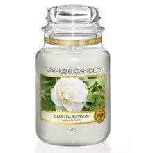 YANKEE CANDLE Camellia Blossom Candle - Scented candle 623 G - Parfumby.com