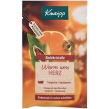 KNEIPP Warm Around The Heart Bath Salt - Sůl do koupele s vůní tangerinky + kardamomu