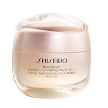SHISEIDO Benefiance Wrinkle Smoothing Day Cream Spf25 50 ML - Parfumby.com